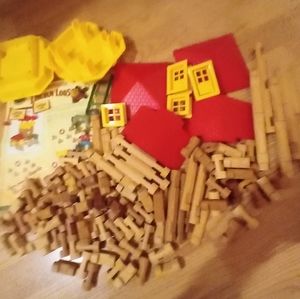 P**Vintage Hasbro Lincoln Logs set.aoorox 130 pieces